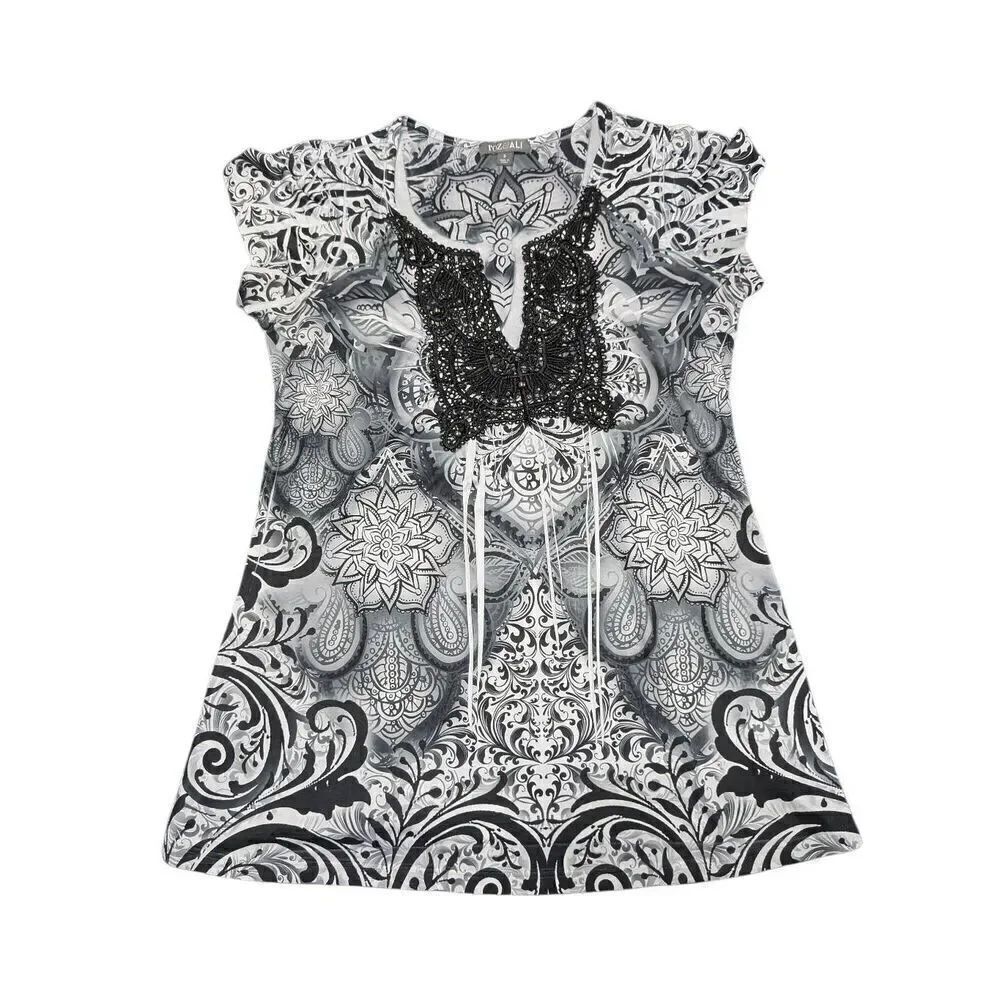 ROZ & ALI V Neck Paisley Short Sleeve Shirt Black and White Tunic Women's Small